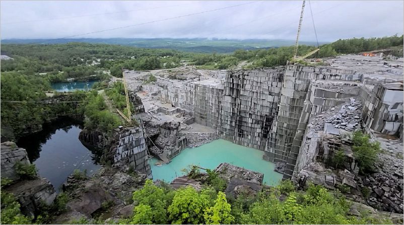 Granite quarry tour